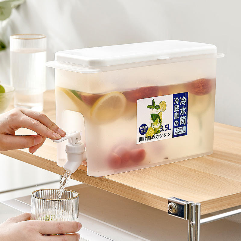 Plastic Beverage Dispenser with Spigot Cold Kettle with Faucet in Refrigerator for Fruit Teapot Lemonade Bottle