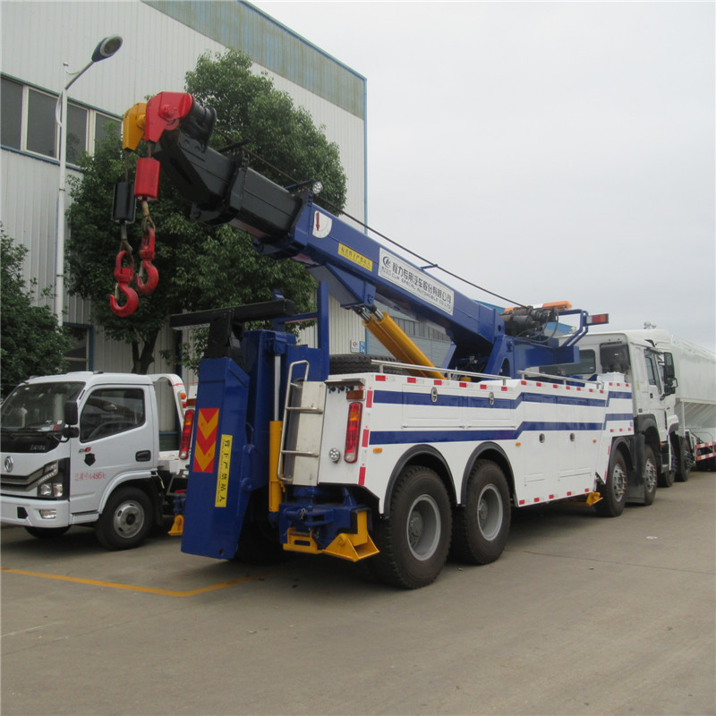 Brand new sinotruck howo 360 degree  40tons 50ton lifting 75 ton 80 ton heavy duty rotator wrecker tow trucks for sale