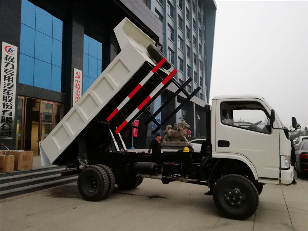 chinese lowest price 4X4 off road dongfeng 6 wheel mini dumper truck 4cbm