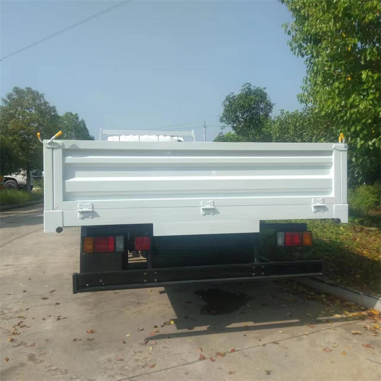 Hot Sale Isuzu chassis for cargo truck 4x4 cargo box cargo truck