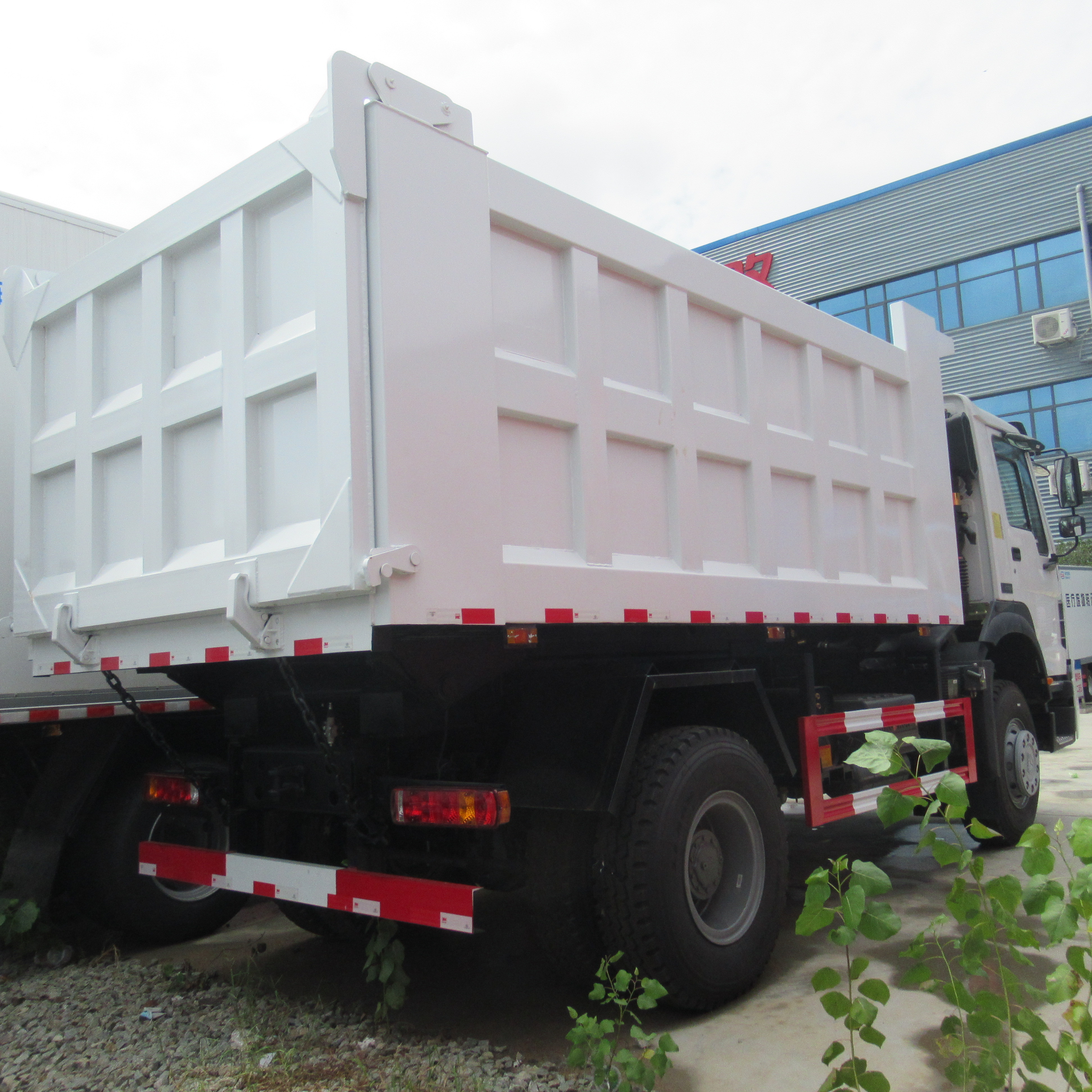 12 ton 14 ton 15 ton new 4x2 6 wheeler howo sinotruk dump truck for sale