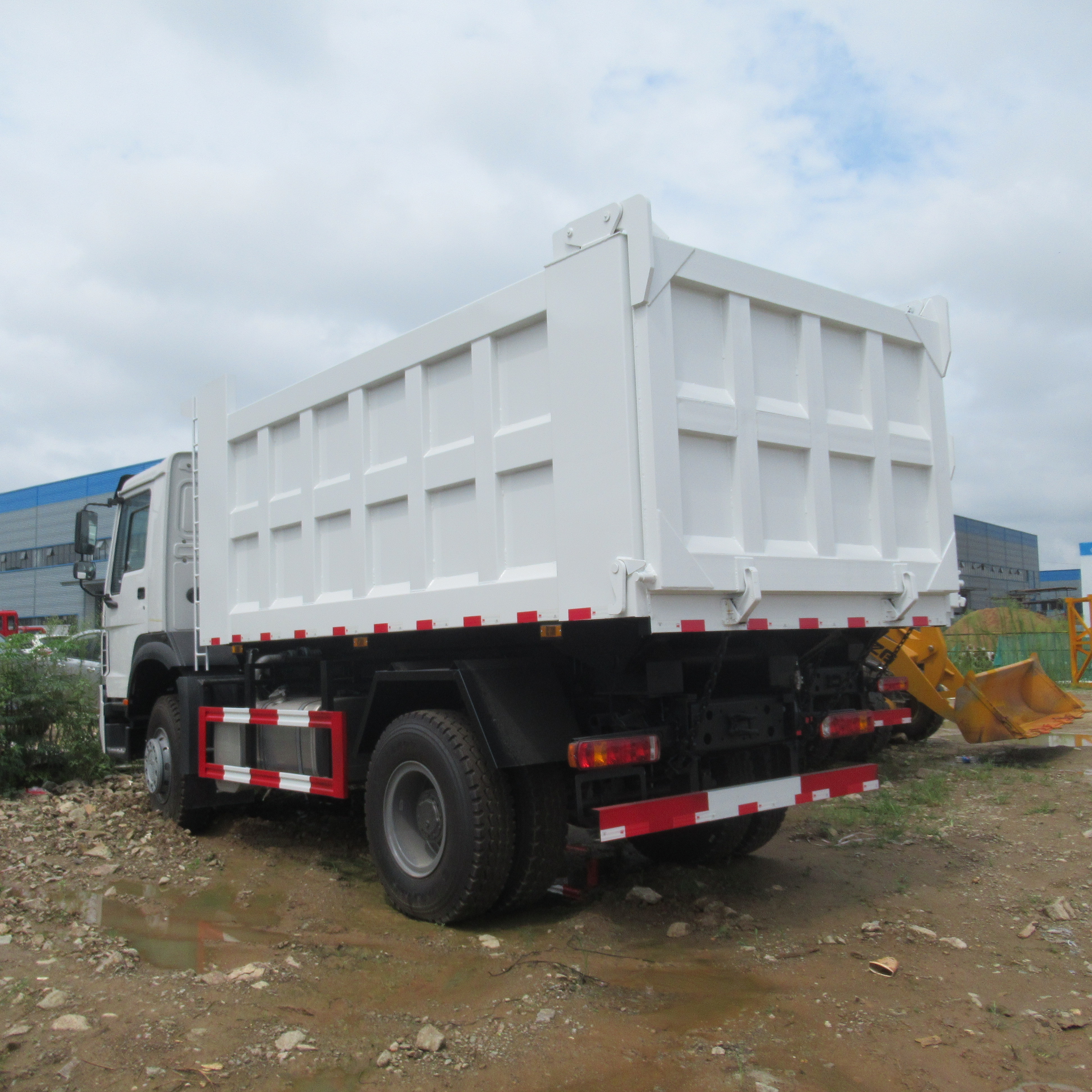 12 ton 14 ton 15 ton new 4x2 6 wheeler howo sinotruk dump truck for sale