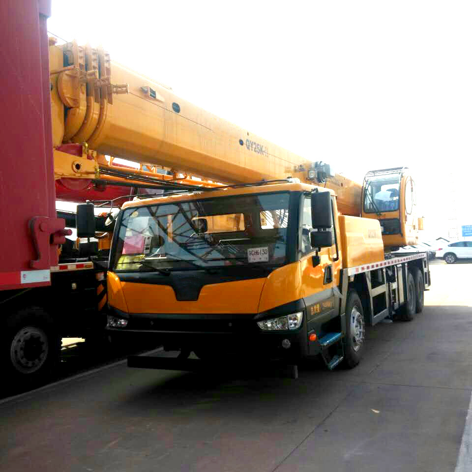 New Style 25 ton Used Crane Good Condition China Made Euro 5 Mobile Crane QY25K5D