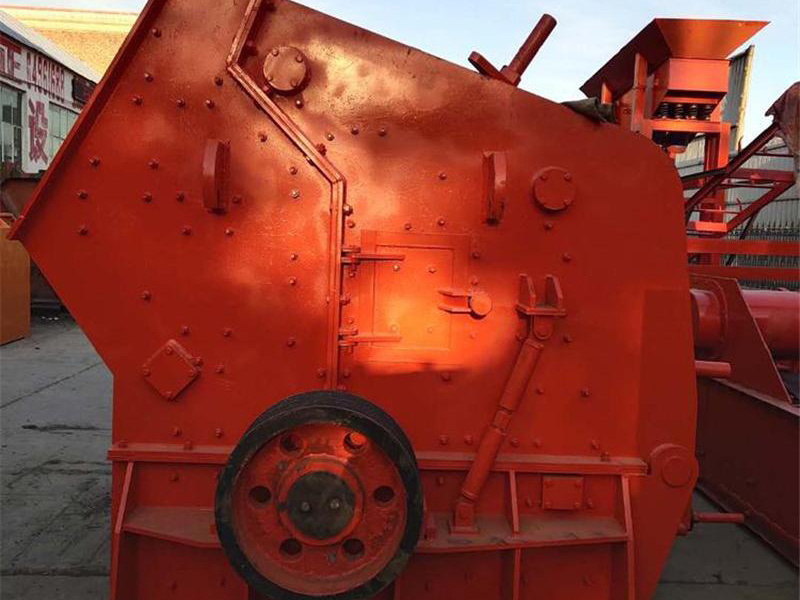 Multi-functional High Efficiency Crushing Equipment Chinese Brand PFW1315III Impact Crusher for Granite Gravel