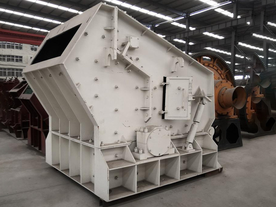 Multi-functional High Efficiency Crushing Equipment Chinese Brand PFW1315III Impact Crusher for Granite Gravel