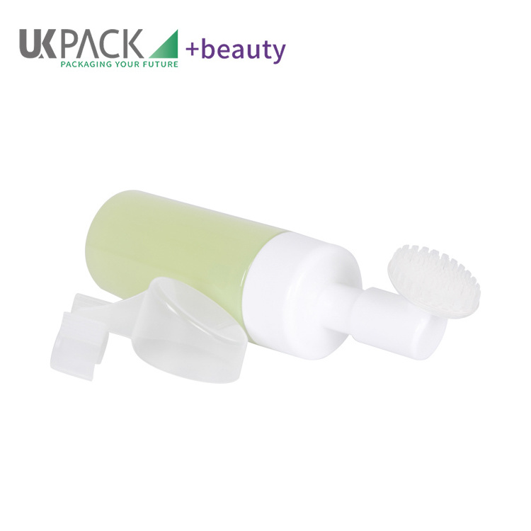 Empty PET Plastic Soap Foamer Cleansing Dispenser Foam Pump Bottle With Special Facial Cleansing Brush Design