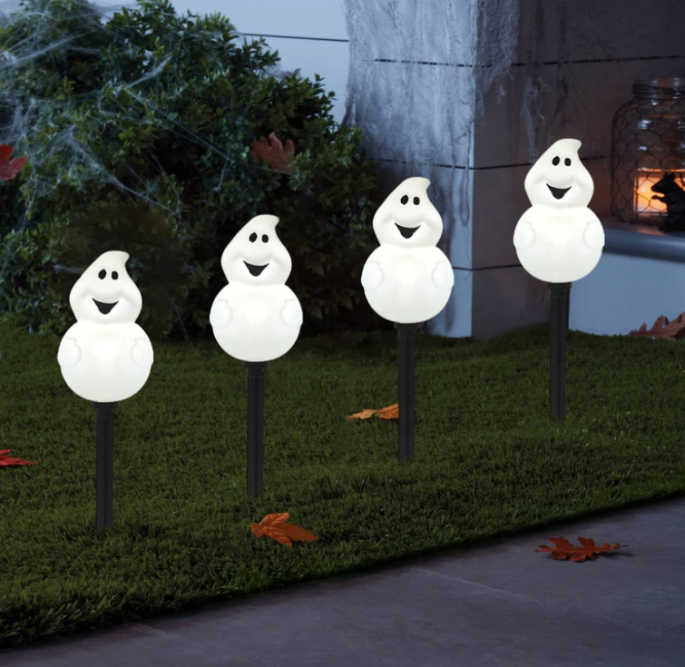 Halloween Ghost Pathway Lights Outdoor Set of 4 Solar Pre-lit Ghost Pathway Markers Stake Waterproof for Path Pathway Lights