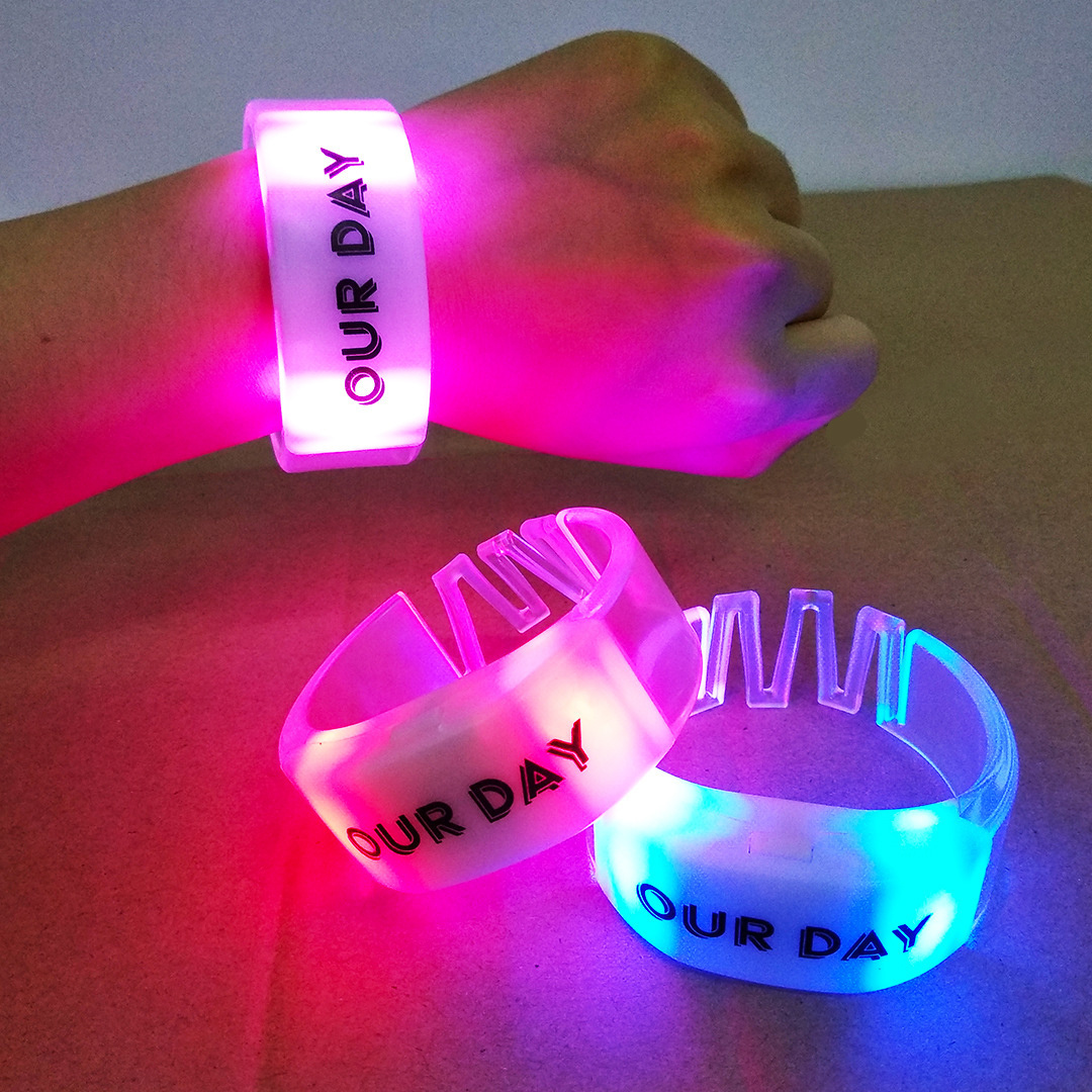 Lights Light Up Bracelets Custom Logo Wireless Remote Controlled  LED Bracelet DMX Control Pulsera LED Wristband  for events