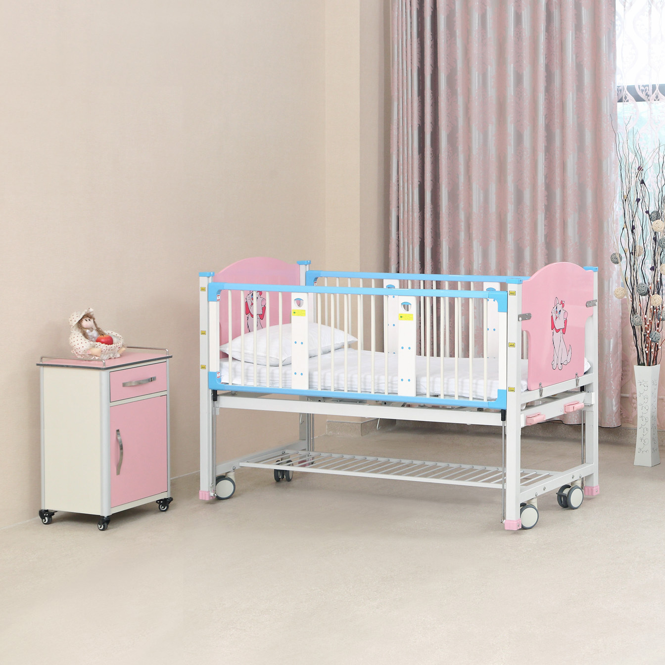 YFE211T(II) Double Cranks Medical Pediatric Bed Babies  Crib