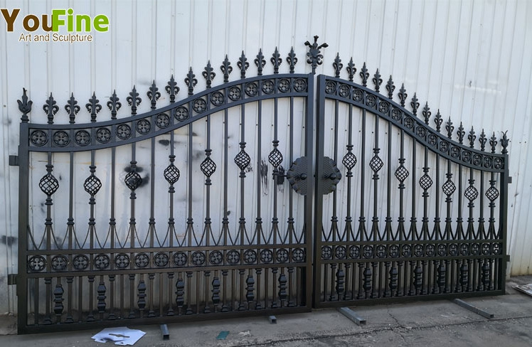 Metal Ornaments for Decoration Best Price Simple Design Wrought Iron Gate