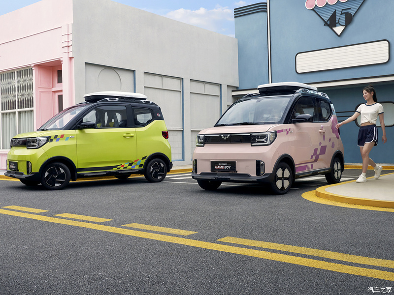 The cheap EV car Wuling Hongguang mini 2022 Macaron mobility Scooter has 100km/h speed Electric Car