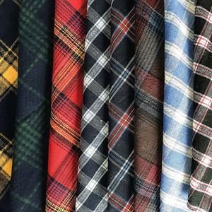 A grade stocklot T/C 65/35 yarn dyed plaid fabric for shirts