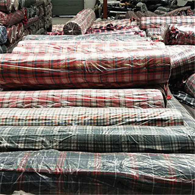 Professional wholesale weaving 100% cotton yarn dyed check fabrics shirt fabric