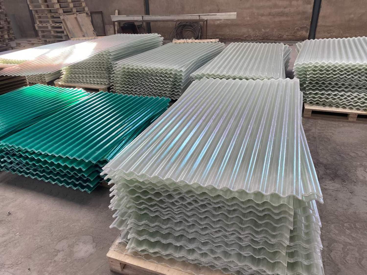 Clear Translucent PC Corrugated Fiber Glass Transparent Plastic Fiberglass Frp Roof Panel Cover Materials Roof Tile Roof Sheet