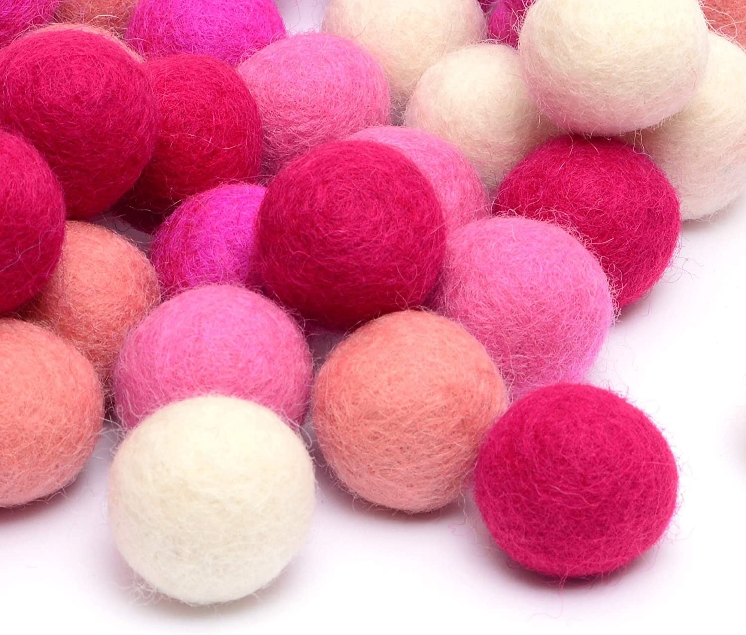 50 Pieces 5 Valentines Colors 2.5 cm Wool Felt Pom Poms Balls for Making Garlands