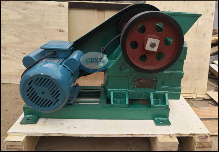 Small Rock Breaking Machine Jaw Crusher River Stone Crushing Machine Price