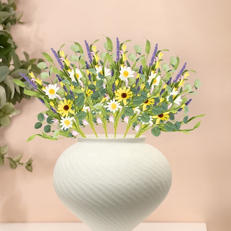 Customized Eucalyptus Leaves Picks Spring Summer Daisy Flower Handmade Wreaths For Table Decoration