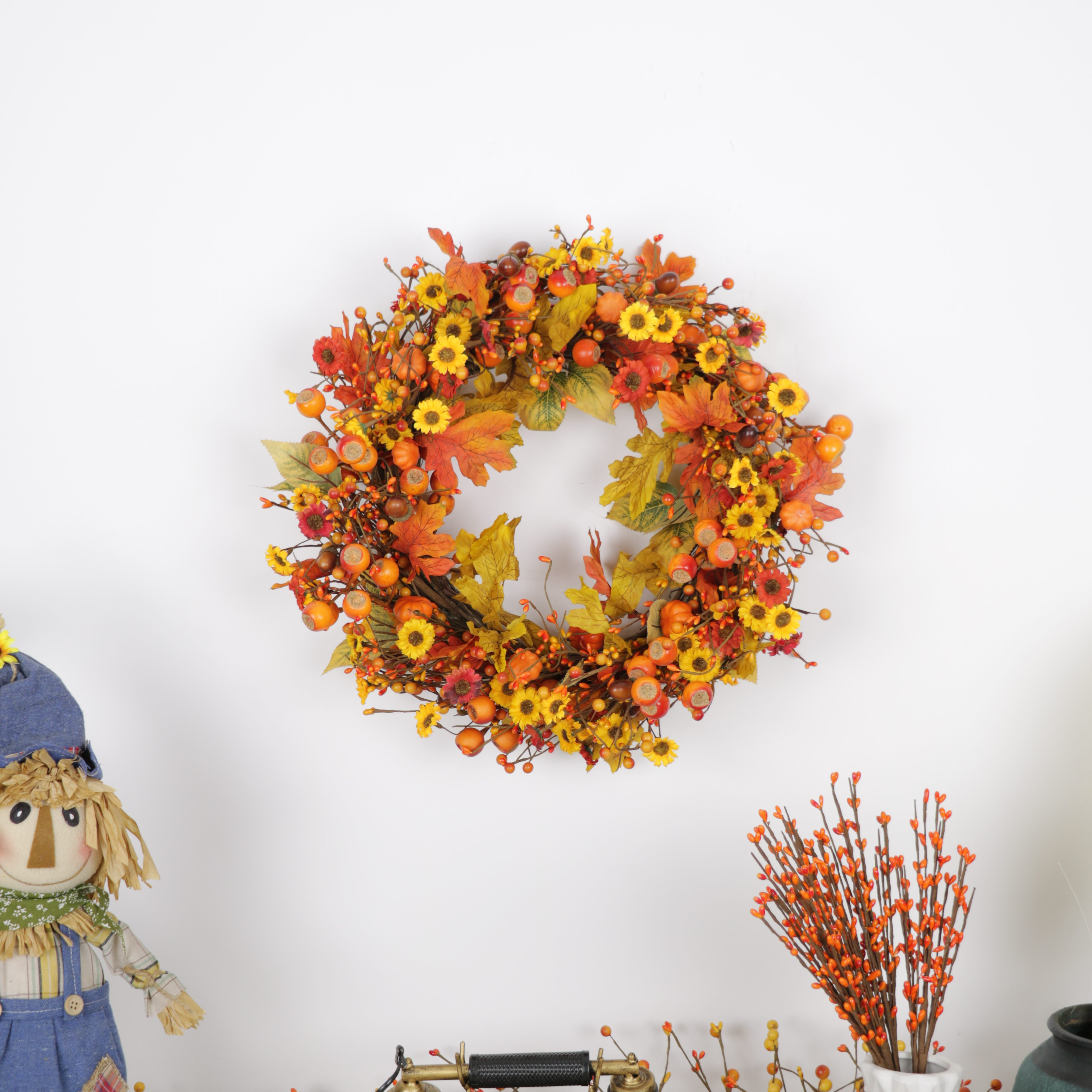 Factory Wholesale 24in Artificial Pumpkins Wreath Orange Daisy Flowers Wreath Maple Leaves Wreath For Autumn Home Decoration