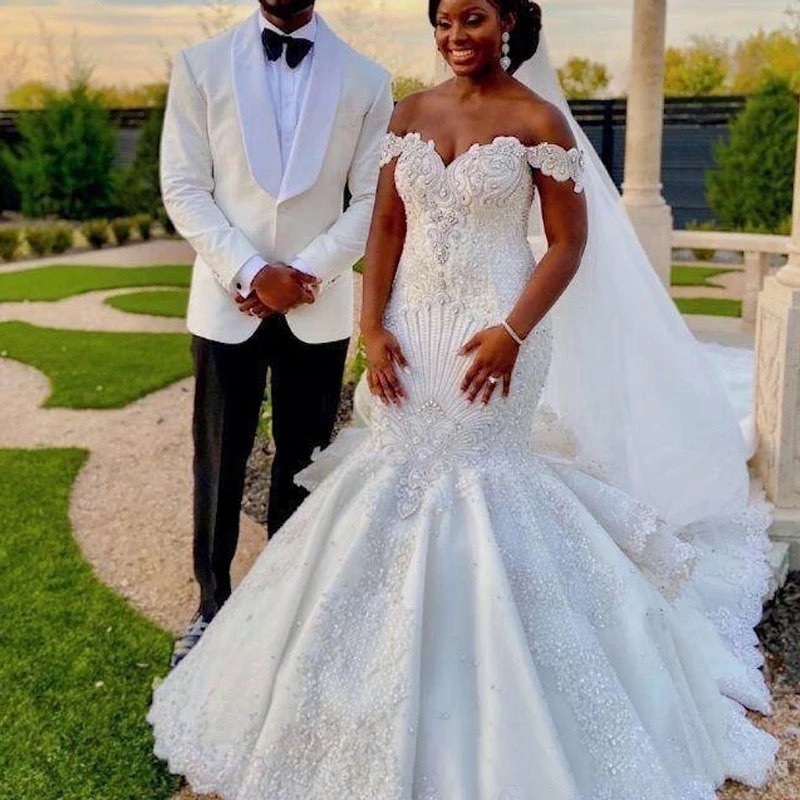 2378 African Luxury Off Shoulder Wedding Gown Lace Beading Appliques Pearls Bridal Mermaid Wedding Dress