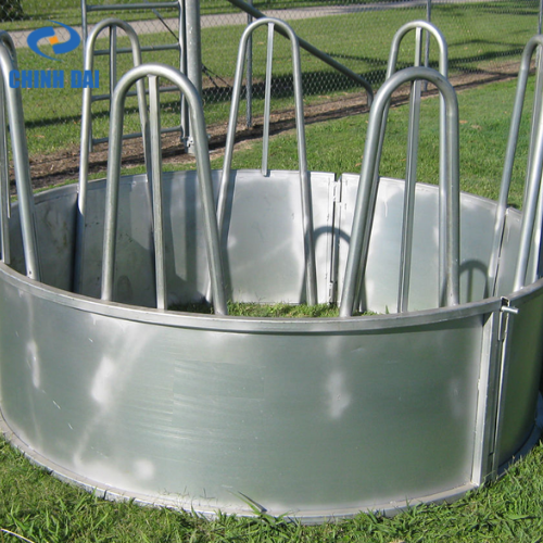 Top Selling Metal Livestock Farm Fence Panels / Heavy Duty Cattle Panels Livestocks / Hay Feeders For Horses and Goats