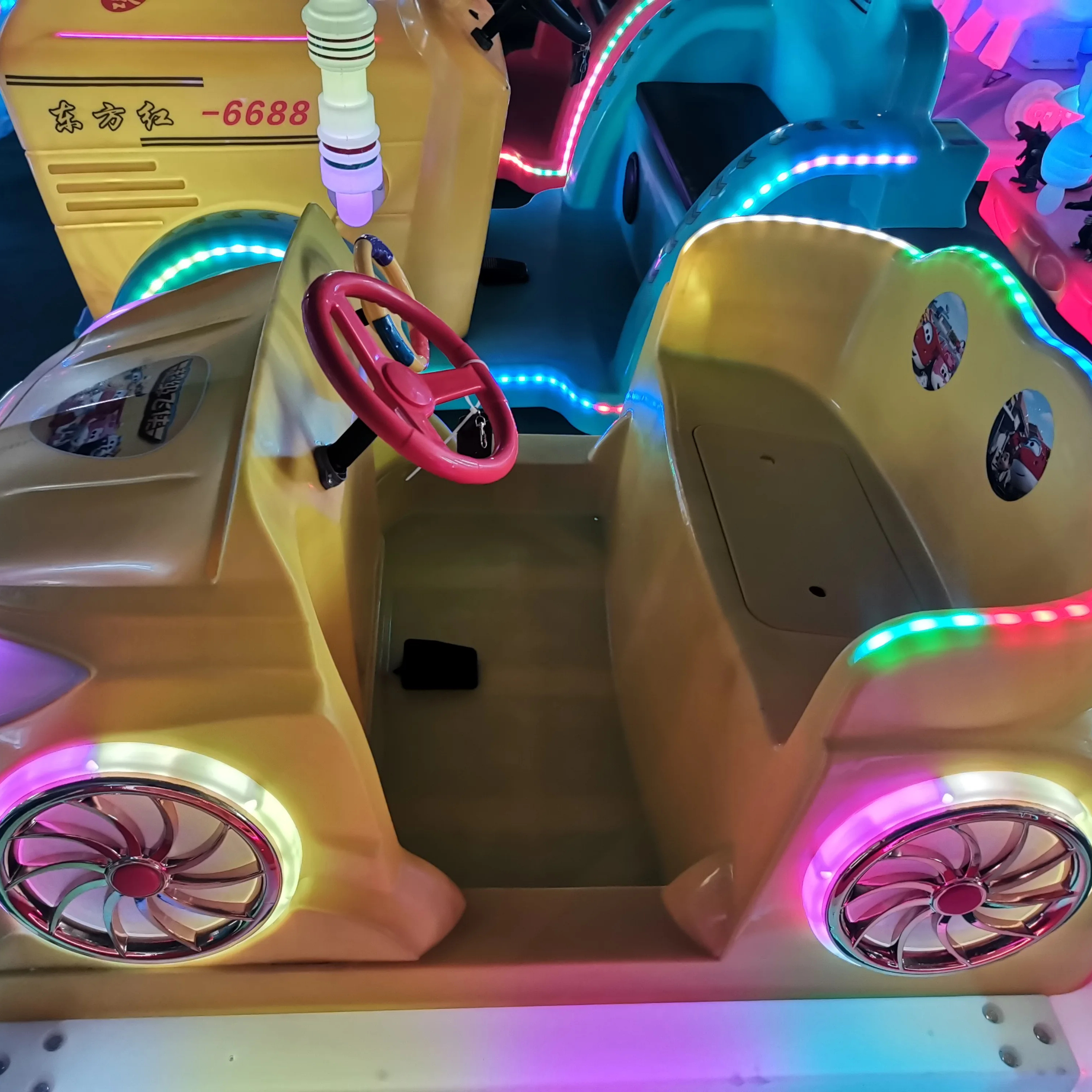 china factory Amusement Park ride on Car  robot fighter  for family kids car electric in shopping mall