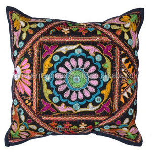 2023 New Embroidery Designs Ethnic Embroidery Decorative Indoor and Outdoor Sofa Cushion Cover Moroccan Pillow Cover