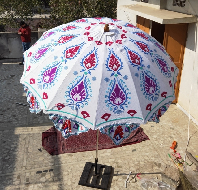 Suzani Embroidery Umbrella Outdoor Patio Decoration Bohemian Beach Umbrella Indian Handmade Large Parasol Garden Umbrellas