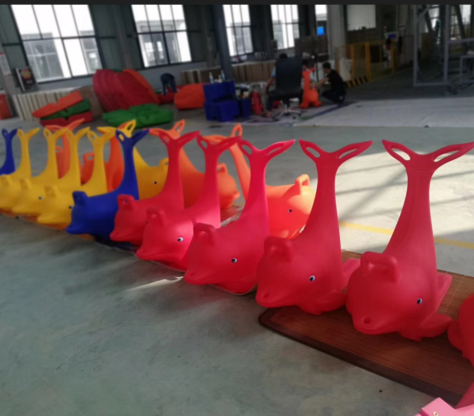 2023 Ice Rink Equipment rental for Kids Safety  helper  ice skate auxiliary toy dolphin for Ice Skating Aid