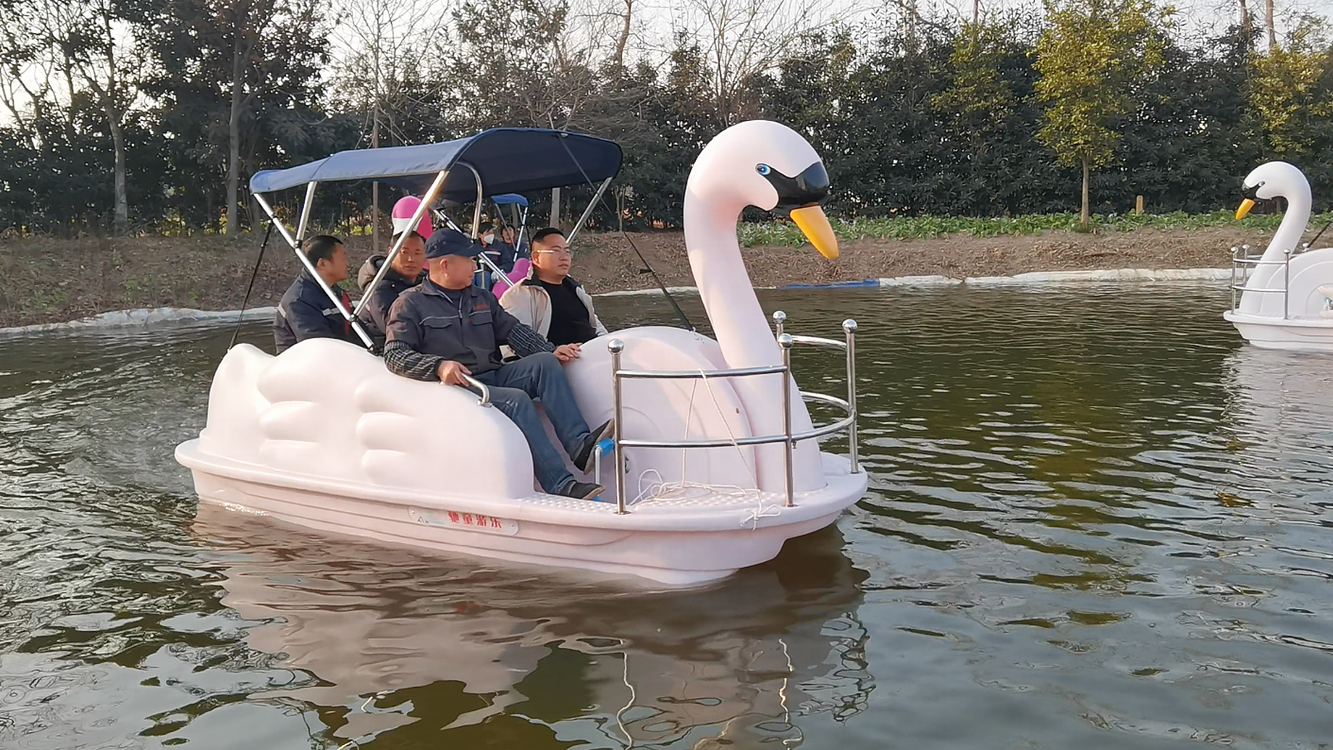 Foot Paddle Boat Water Park PE pedal boats swan flamingo Paddle boat