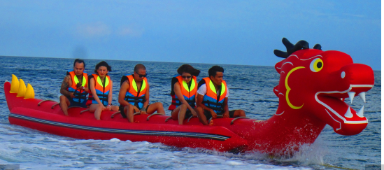 inflatable dragon boat Giant banana boat Dragon design towable inflatable boat