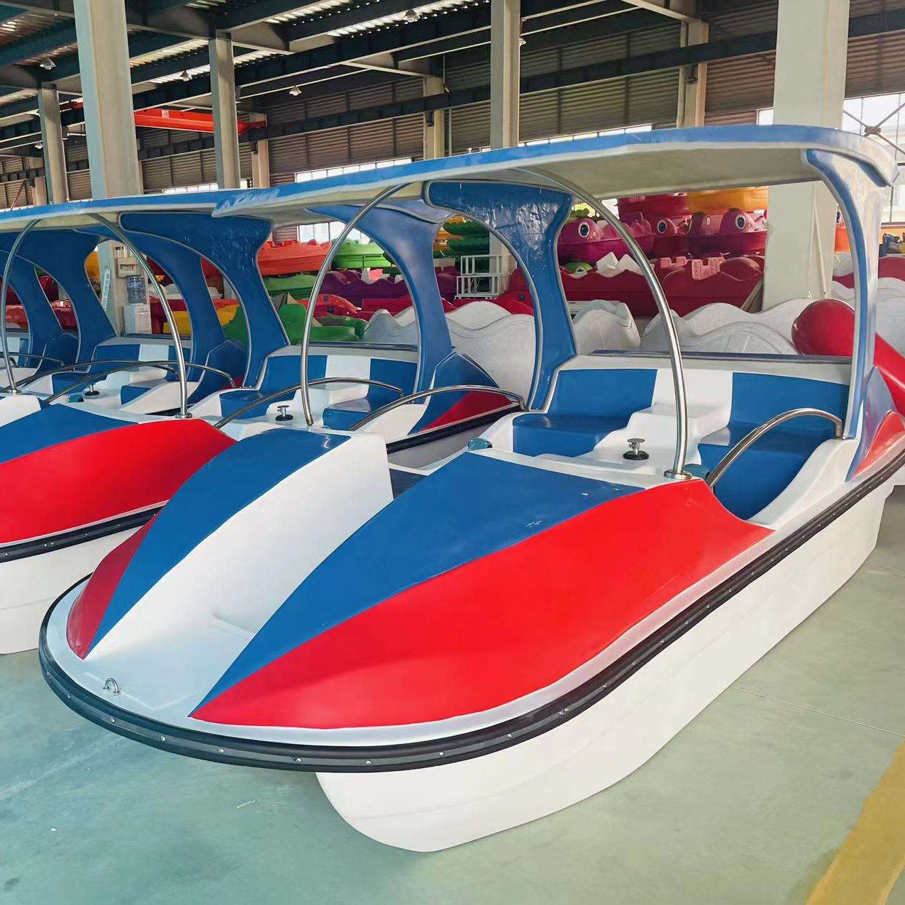 Factory 4 person pedal boat water pedalo boat for amusement park