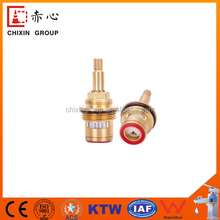 China Factory Supplier Bathroom Brass Faucet Accessories