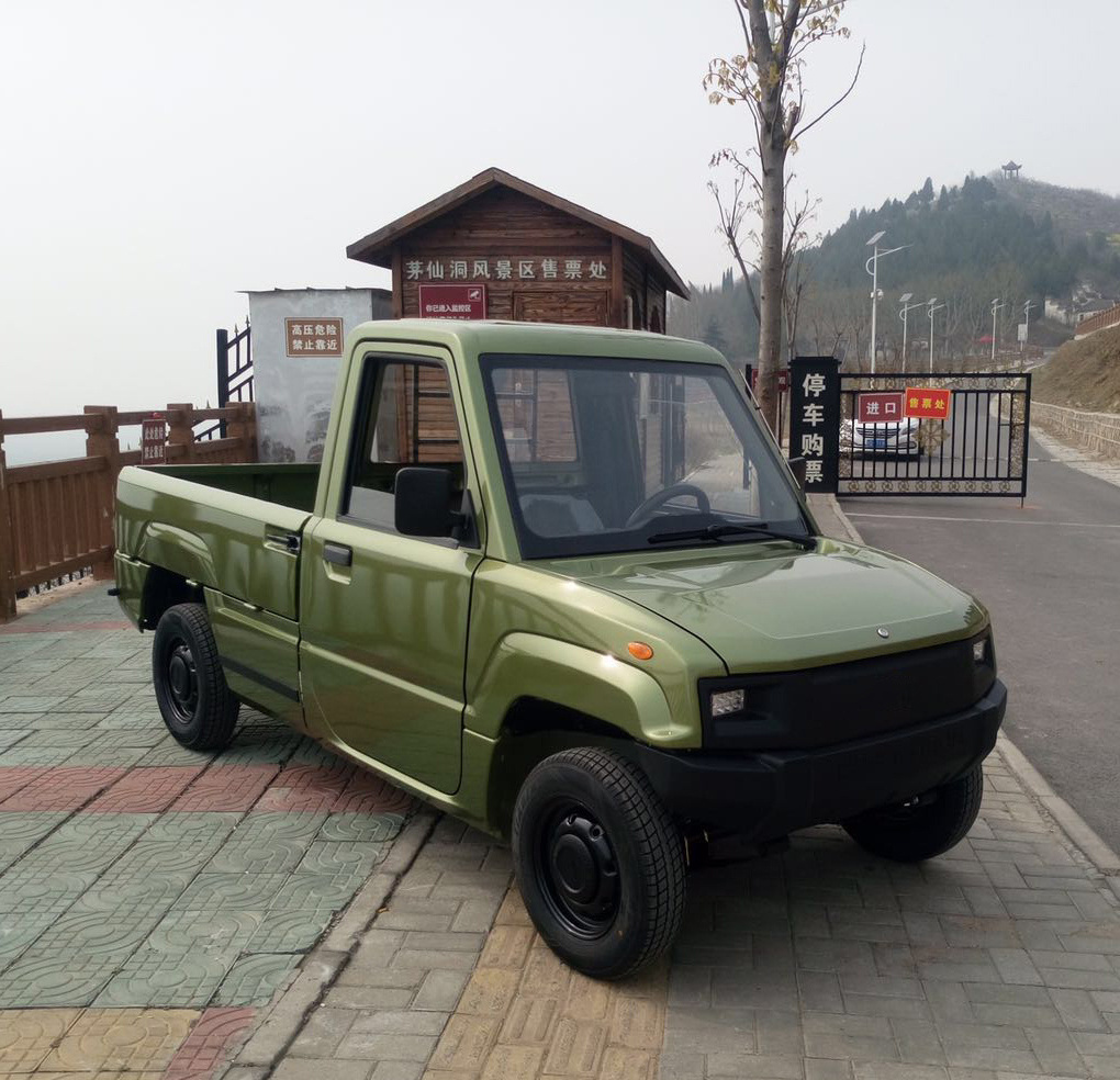 Factory direct sales low speed mini electric car fully enclosed  China's cheapest Car with Silent Motor New Electric Vehicles