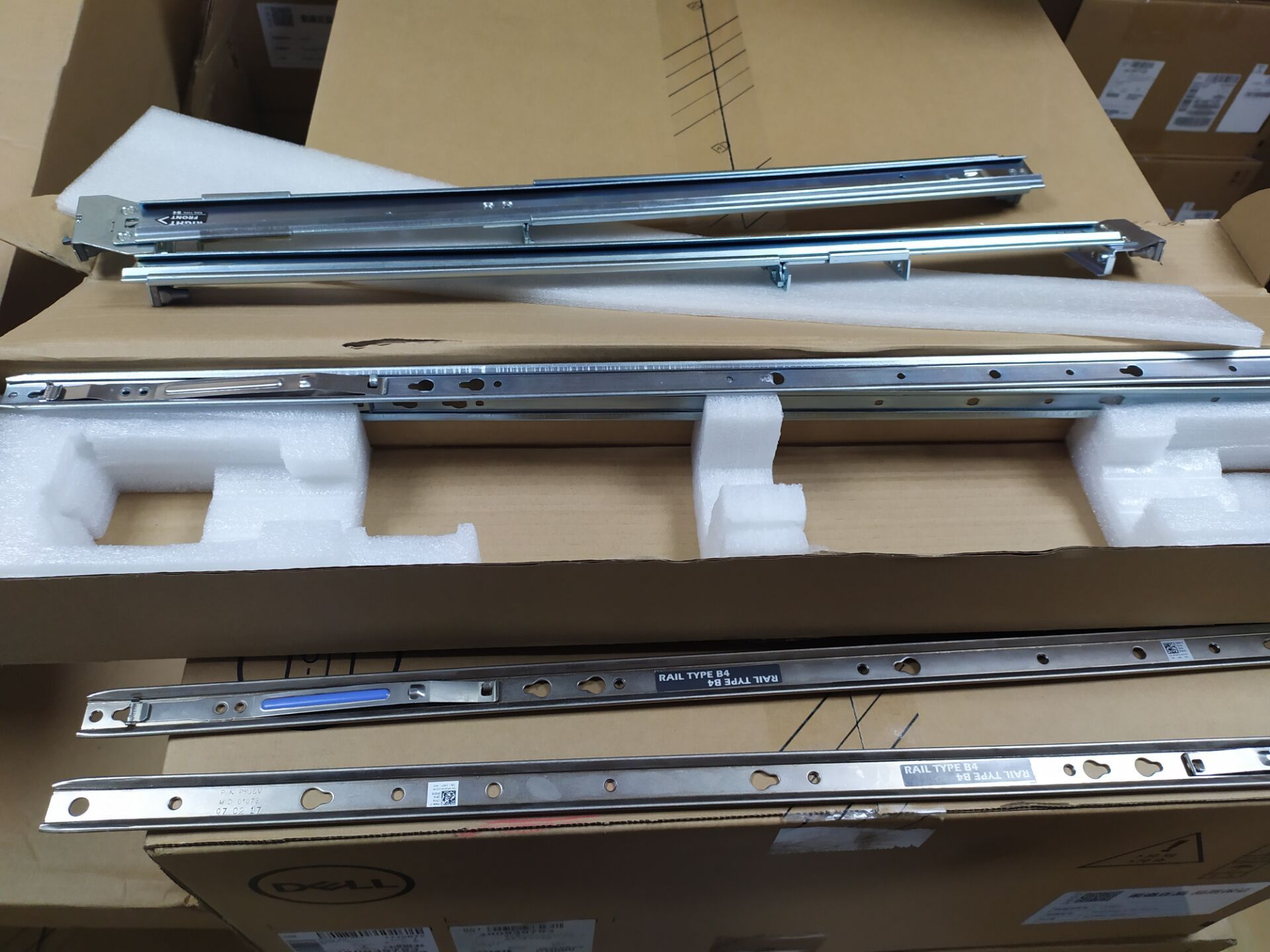 Server Rack For 2U Ready Rails Static Rails 770-BBIO For PowerEdge R740 ...