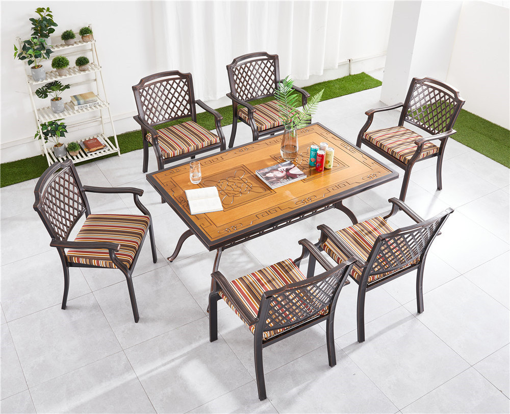 Outdoor Waterproof Furniture Bistro Patio Garden Chairs Tables and Chairs Die cast Aluminum Patio Luxury Garden Set