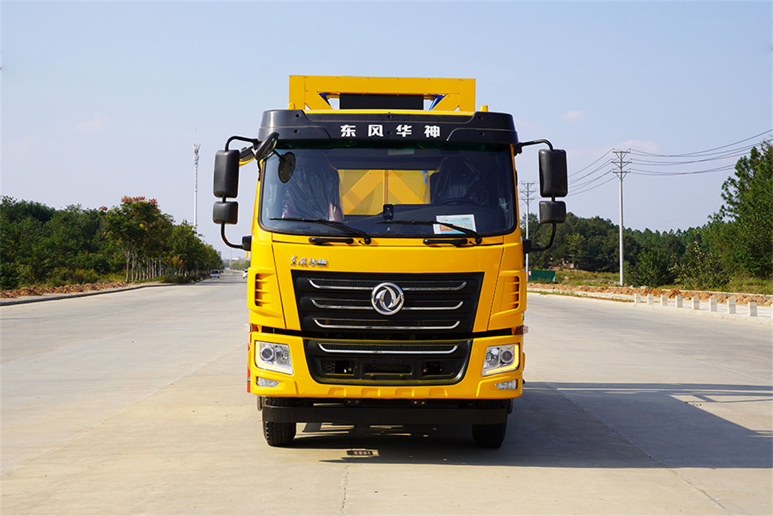 Dongfeng 100K Anti-collision Buffer Truck used for highway tunnel expressway construction and other projects new used trucks