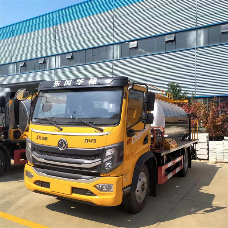 Hot selling Dongfeng 5000L- 6000L asphalt distributor truck Intelligent  asphalt distributor bitumen sprayer   asphalt truck