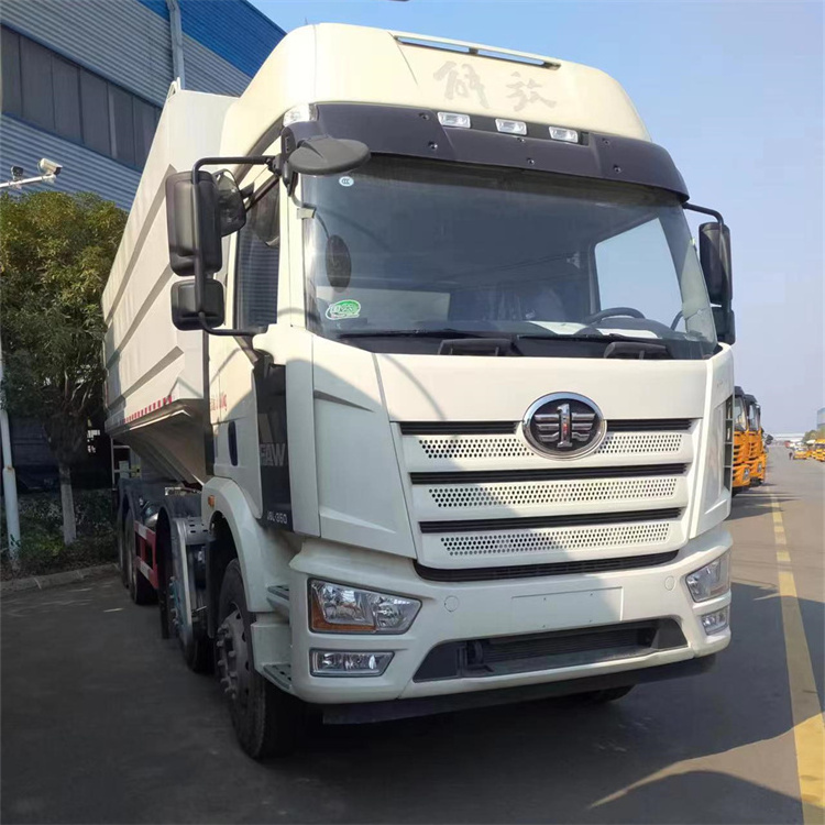 Superior Quality  FAW 8*4 40CBM  Bulk Feed Truck Bulk Feed Poultry Livestock Food Tanker Truck Chicken Feed Delivery Vehicle