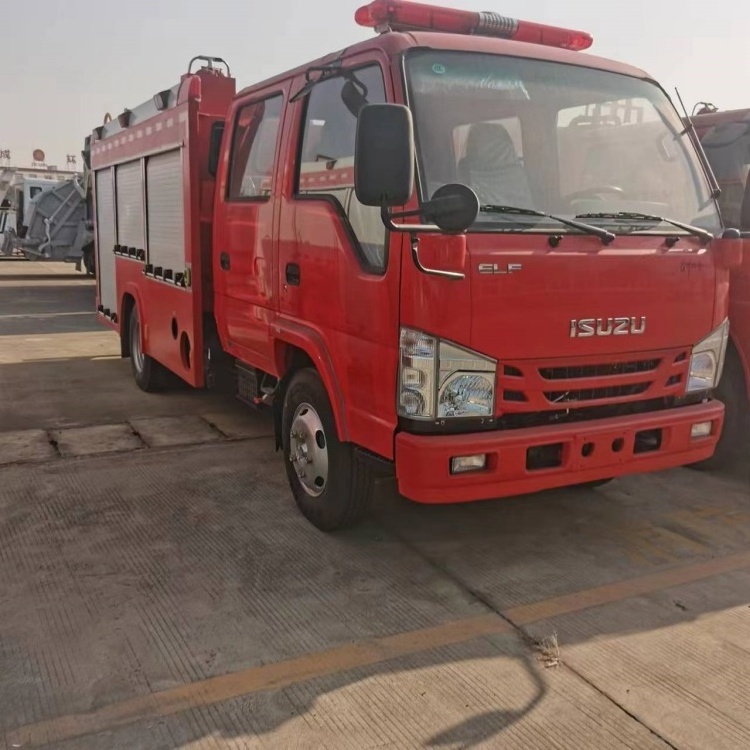 Isuzu fire truck Japanese engine foam water fire truck