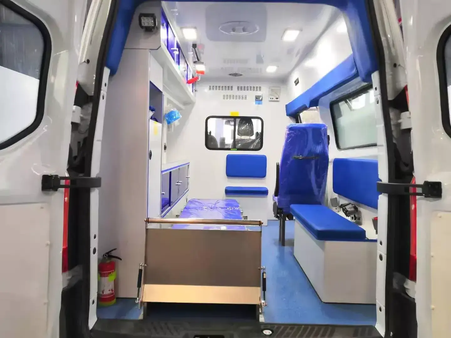 Ambulance Emergency Vehicles Ambulancia Ambulance Equipment Mobile Clinic Vehicle