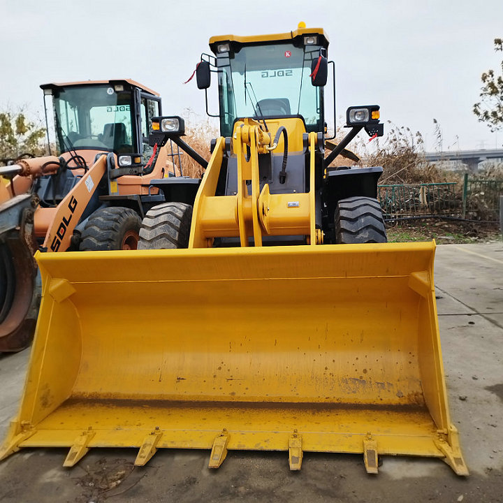 High quality construction machinery trading market Shanghai Lingong wheel loader LG936 LG833N LW300KV 90% new used loader