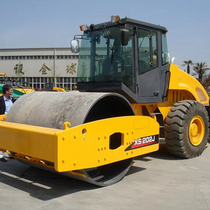 High-quality spot 20-ton single drum vibratory roller Xs202j in stock