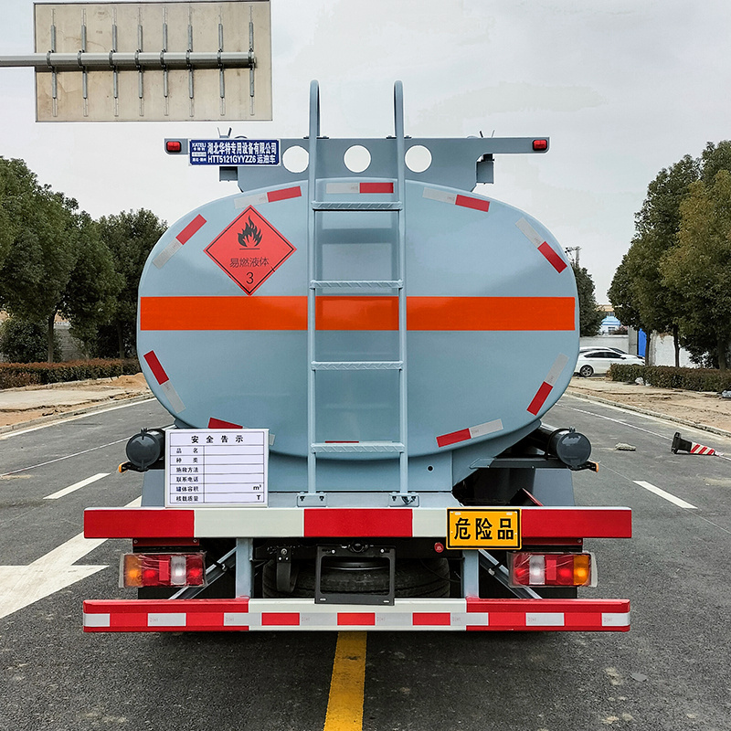 SinoTruck HOWO 10000 Liters Fuel Tanker Truck Small Tank Truck for Oil Diesel Delivery