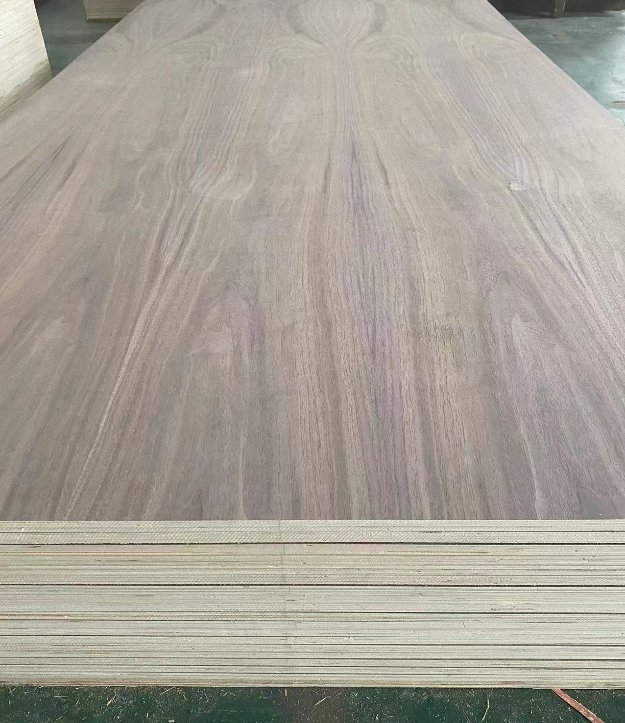 E1 Grade 1220*2440mm 2mm 3mm 8mm 12mm 15mm 18mm Natural Red Oak Black Walnut Parota Sapele Maple Veneer  Laminated Fancy Plywood