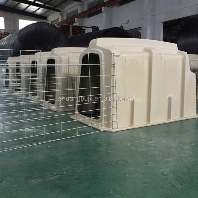 Low Price Poly Ethylene Calf Hutch for Dairy Calves