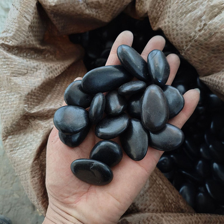 customized size natural black landscaping river pebble stone decorative cobble stone price