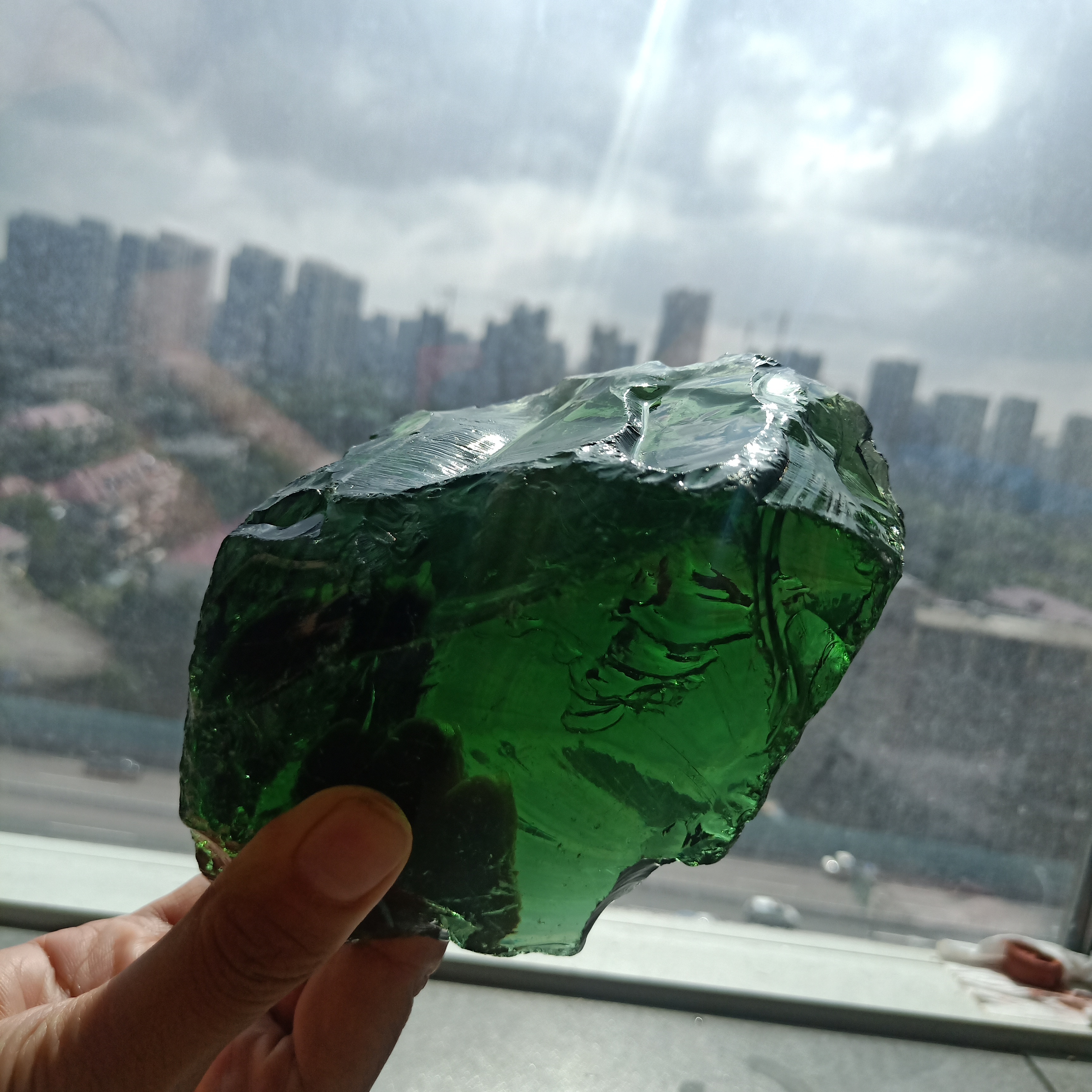 Multi-color glass stone natural Clear Color Green Slag Glass Rock