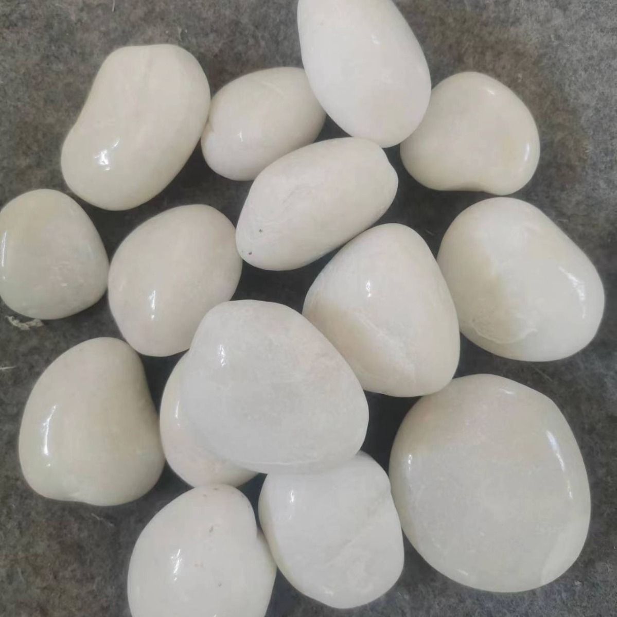 hot high polished garden  natural white pebble stone for decoration factory supplier