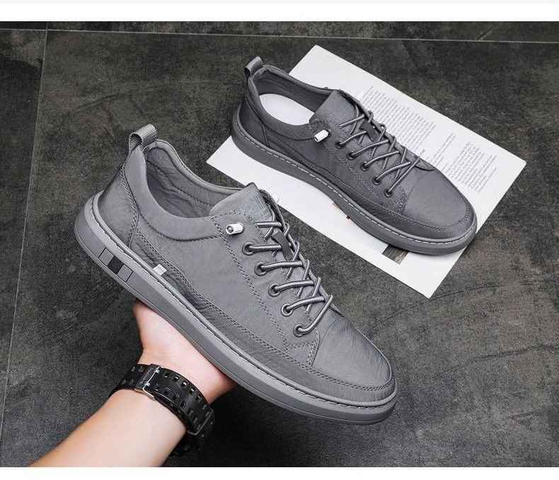 mixed liquidation stock slip resistant sneakers lace-up dress casual  for men running  skateboarding shoes