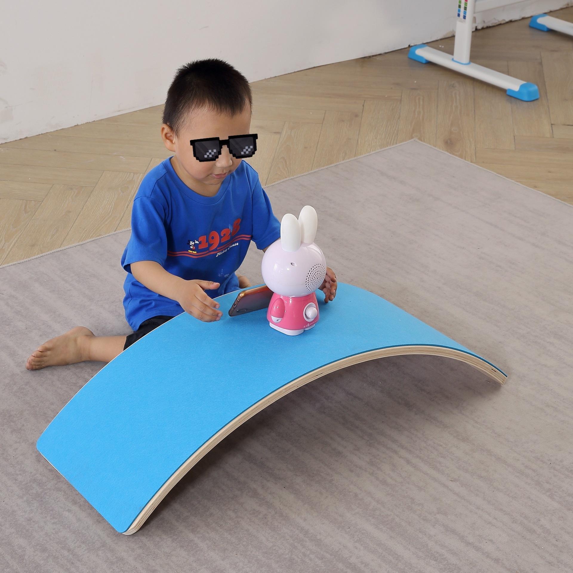 customized Wood Curvy Montessori Balance Board for Kids Children Yoga Natural Wooden Open Ended Balance Training Learning Toy